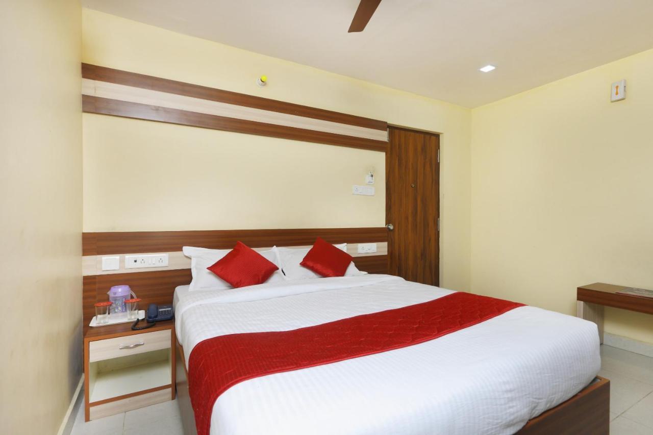 Oyo 7224 Krishna Prasad Hotel Csennai Kültér fotó